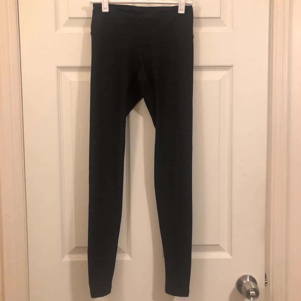 Old Navy Compression Leggings size xs
